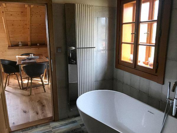 U Mistra Vichra Apartment แชร์นีดุล ภายนอก รูปภาพ